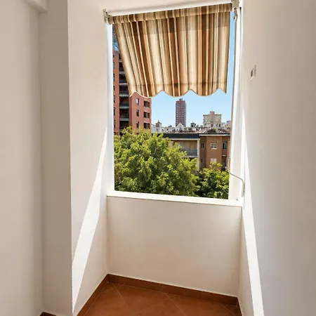 Apartament Bright With 2 Balconies Sleeps 8